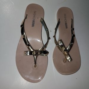 Sandles
